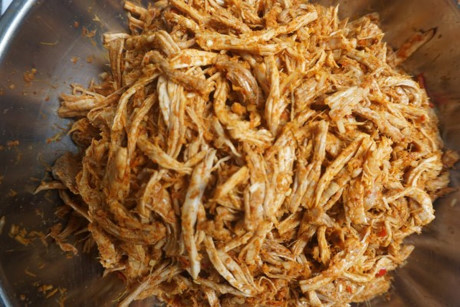 Cách làm thịt lợn giả bò khô thơm ngon ngay tại nhà