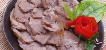 Cách làm thịt luộc dầm tương đơn giản mà ngon