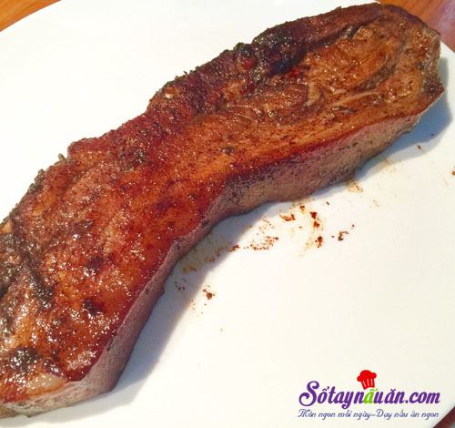 Cách làm thịt tẩm húng lìu áp chảo siêu ngon