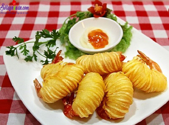 Cách làm tôm cuốn khoai tây thơm ngon hấp dẫn