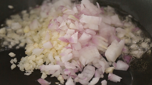 Cách làm tôm sốt BBQ đậm vị ngon cơm