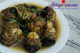 Cách làm trứng cút kho với thịt và nấm ngon tuyệt