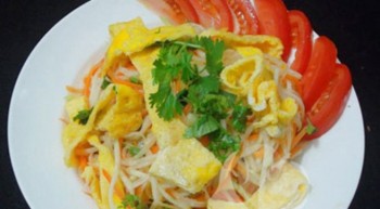 Cách làm trứng xào thập cẩm nhanh mà ngon