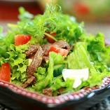 Cách làm xà lách trộn thịt bò thanh mát