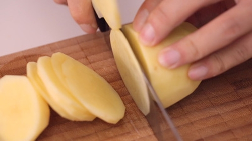 Cách làm xôi bọc trứng muối lạ miệng, đủ chất và ngon khó cưỡng