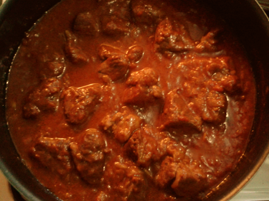 Cách nấu bò sốt vang ngon cho bà bầu