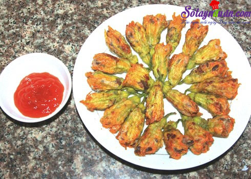 Cách nấu bông bí nhồi thịt chiên giòn