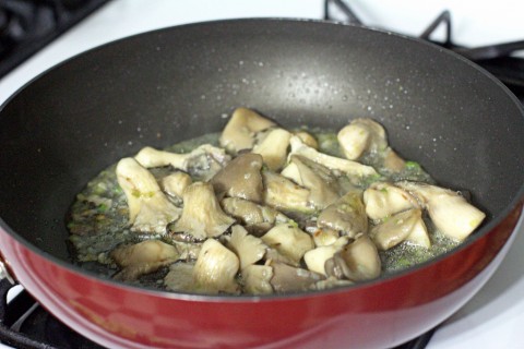 Cách nấu bún nấm chay