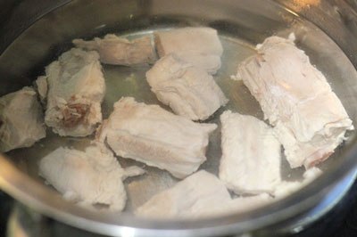 Cách nấu bún sườn măng chua ngon miệng