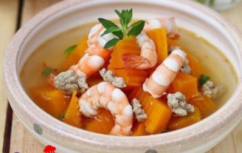 Cách nấu canh bí đỏ nấu tôm sườn tuyệt ngon