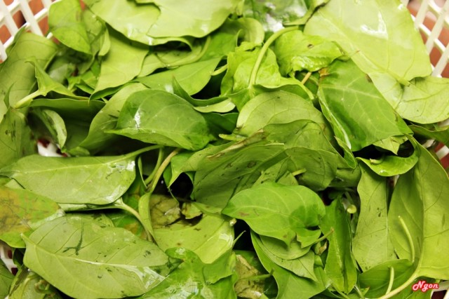 Cách nấu canh chua lá giang ngon miệng bà bầu