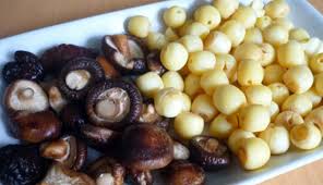 Cách nấu canh gà hầm củ sen thơm ngon tròn vị