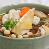 Cách nấu canh gà hầm củ sen thơm ngon tròn vị