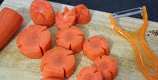 Cách nấu canh nấm hạt sen bổ dưỡng cho ngày rằm