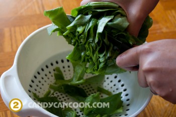 Cách nấu canh ngao mồng tơi ngọt, mát ngày nắng