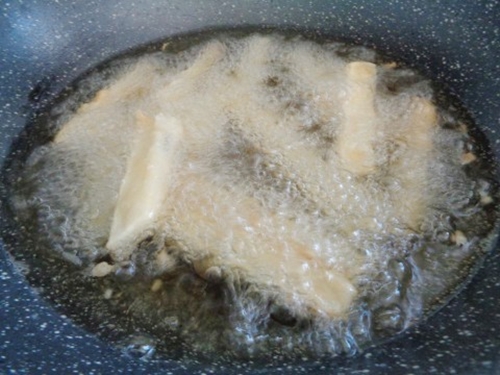 Cách nấu cháo gà bằng nồi cơm điện nhanh nhừ, đậm đà, ngon hơn ngoài hàng