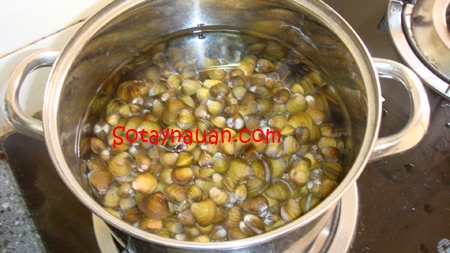 Cách nấu cháo hến –  món ngon cho bé