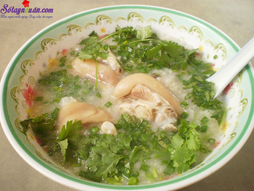 Cách nấu cháo móng giò hạt sen ngon tuyệt