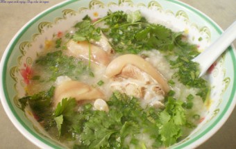 Cách nấu cháo móng giò hạt sen ngon tuyệt