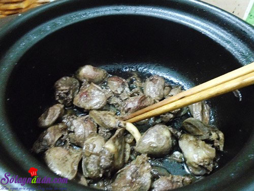 Cách nấu cháo tim gà rau cải ngon tuyệt