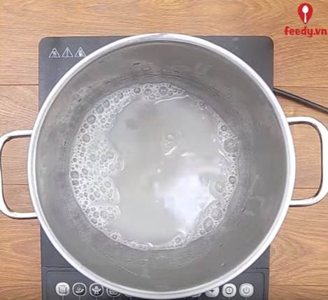 Cách nấu chè chuối nước cốt dừa thơm ngon béo ngậy