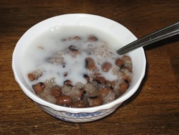 Cách nấu chè đậu trắng kiểu mới