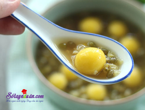 Cách nấu chè đậu xanh bí đỏ thanh mát ngày hè