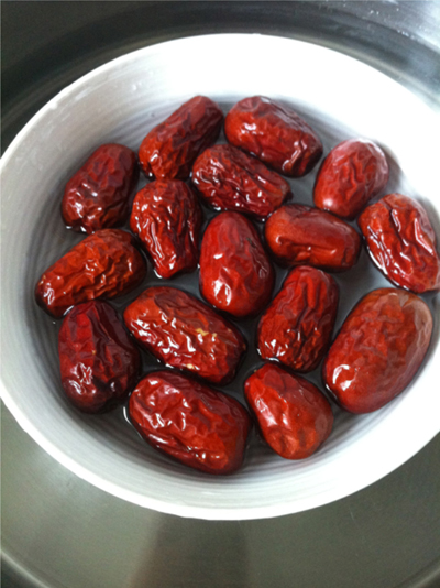 Cách nấu chè đậu xanh táo đỏ