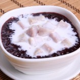 Cách nấu chè nếp cẩm khoai môn ngày mưa