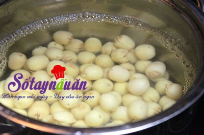 Cách nấu chè nhãn hạt sen