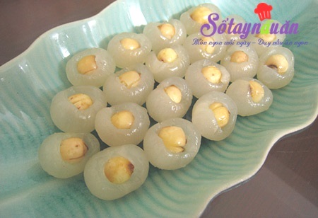 Cách nấu chè nhãn hạt sen