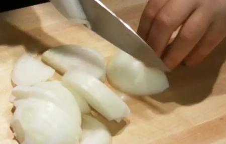 Cách nấu Lagu lưỡi heo bổ dưỡng ngày cuối tuần