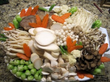 Cách nấu lẩu nấm chay thanh tịnh ngày vía