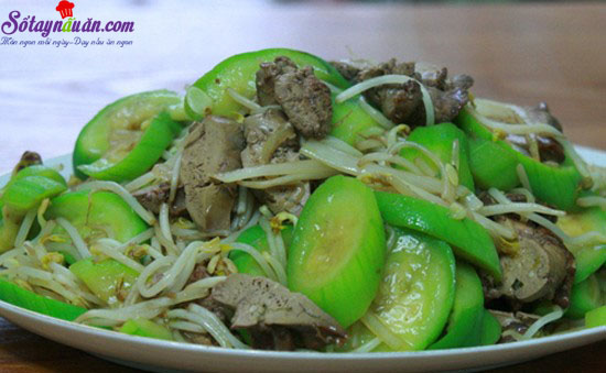 Cách nấu món mướp xào lòng gà ngon miễn chê