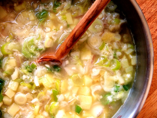 Cách ninh đỗ đen siêu nhừ chỉ trong vài phút