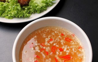 Cách pha nước chấm nem rán cực ngon, cực đơn giản