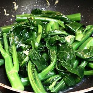 Cách làm cải ngồng xào tỏi