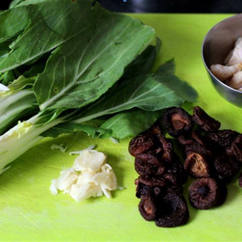 Cách làm cải thìa xào cá