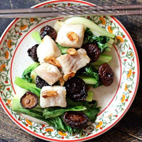 Cách làm cải thìa xào cá