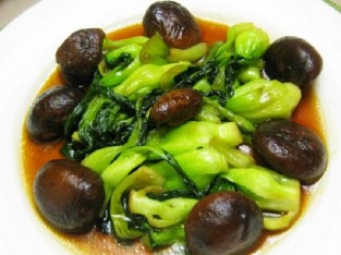 Cải thìa xào nấm đông cô