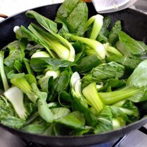 Cách làm cải thìa xào quẩy