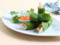 Cải xanh cuộn tôm và lỗ tai heo