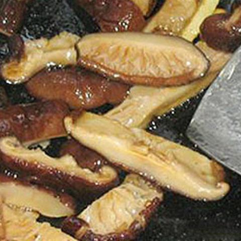 Cách làm cải xào nấm hương