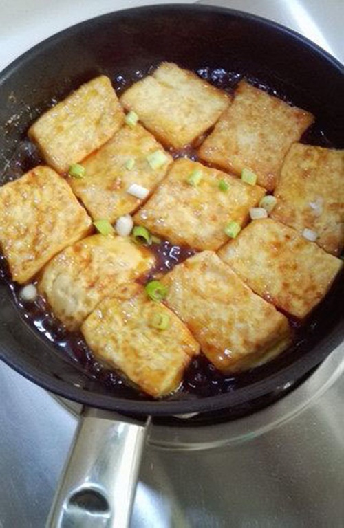 Cần gì đi nhà hàng khi bạn có thể tự nấu mì cay Naga 7 cấp độ đơn giản tại nhà