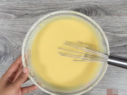 Càng ăn càng mê món bánh papparoti cà phê giòn tan bên ngoài, mềm mịn bên trong