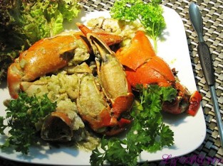 Càng cua sốt sả ớt