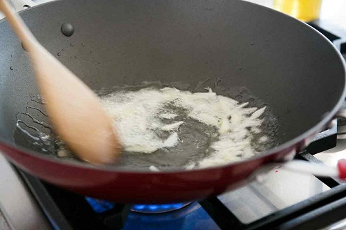 Căng thẳng đến mấy cũng tiêu tan hết chỉ nhờ nước đường hoa hồng