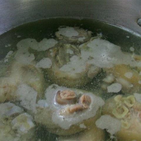 Cách làm canh atiso nấu giò heo