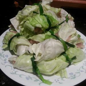 Cách làm canh bắp cải cuộn thịt bằm