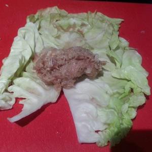 Cách làm canh bắp cải cuộn thịt bằm